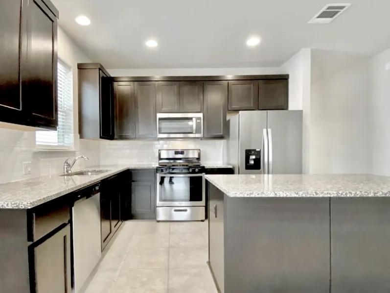 2148 Pecan Island Drive Leander, TX 78641