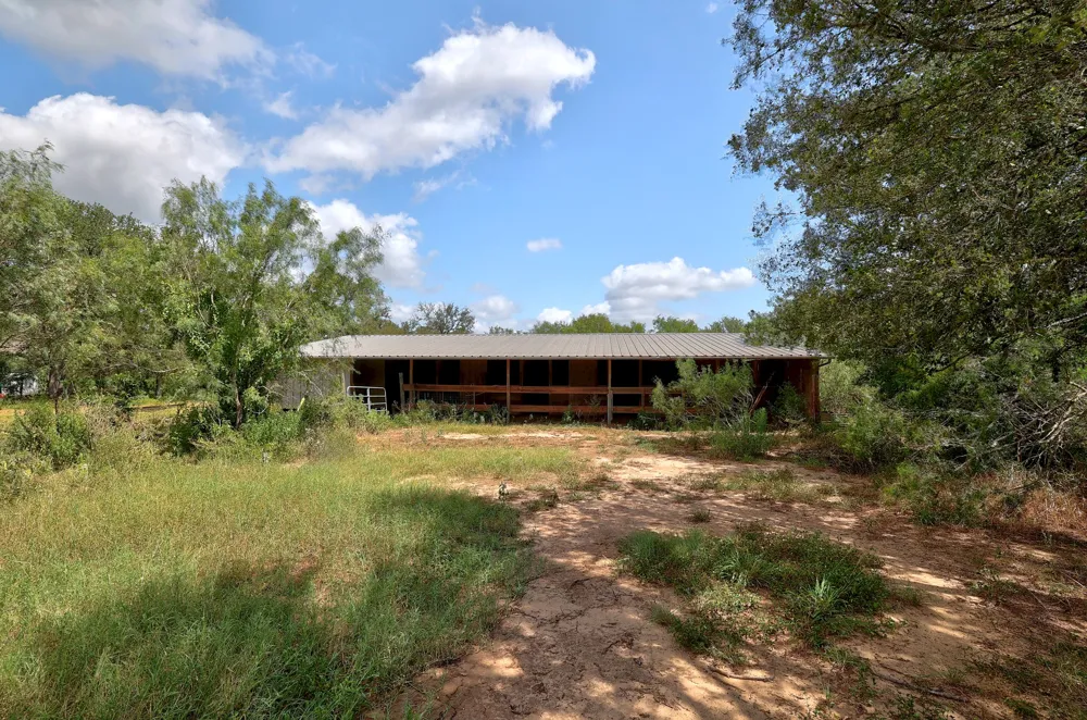 326 The Forest Road Dale, TX 78616