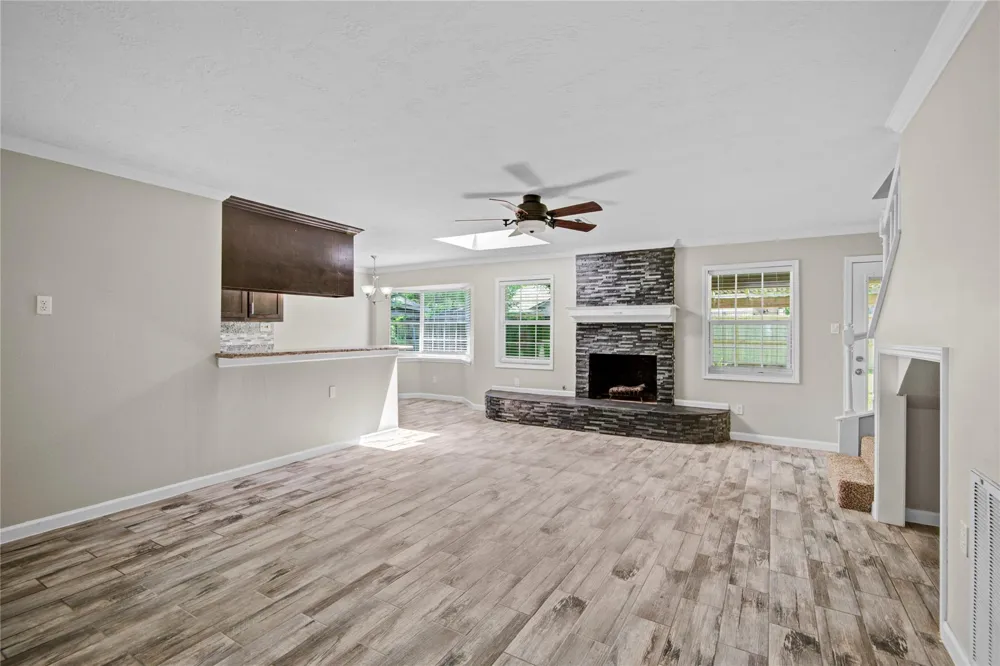 15702 Wandering Trail Friendswood, TX 77546