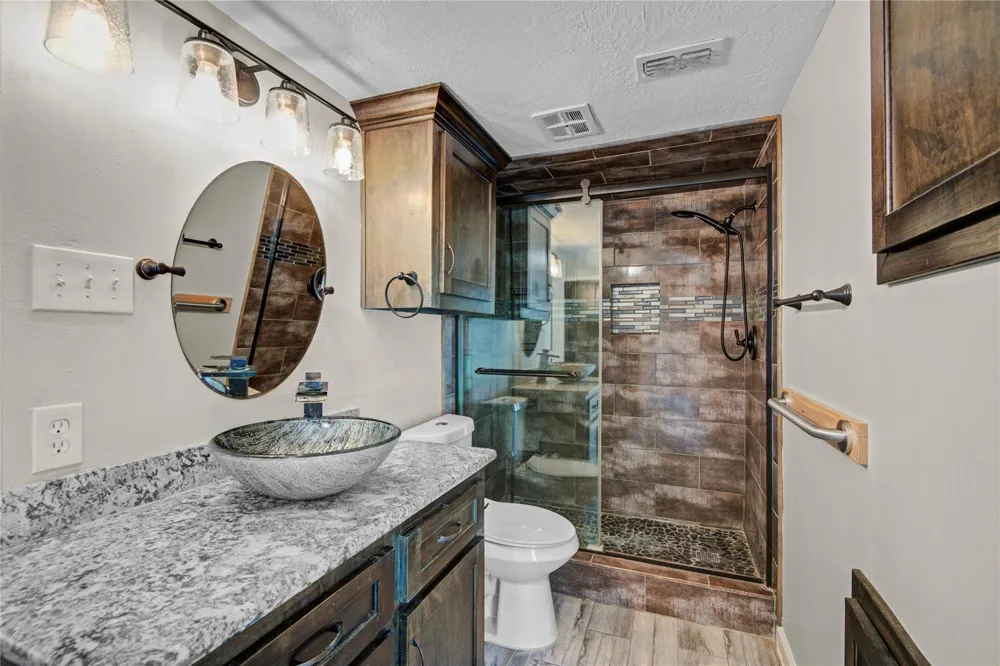 15702 Wandering Trail Friendswood, TX 77546