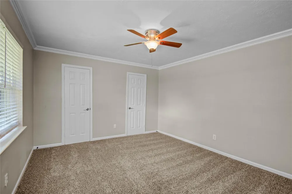 15702 Wandering Trail Friendswood, TX 77546