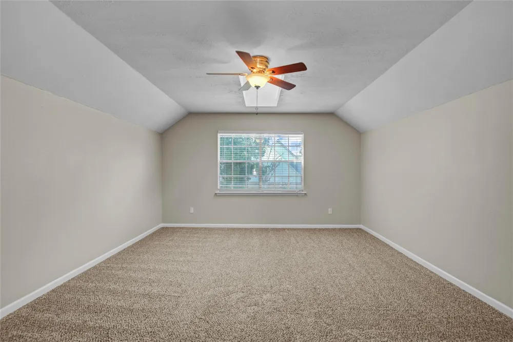 15702 Wandering Trail Friendswood, TX 77546