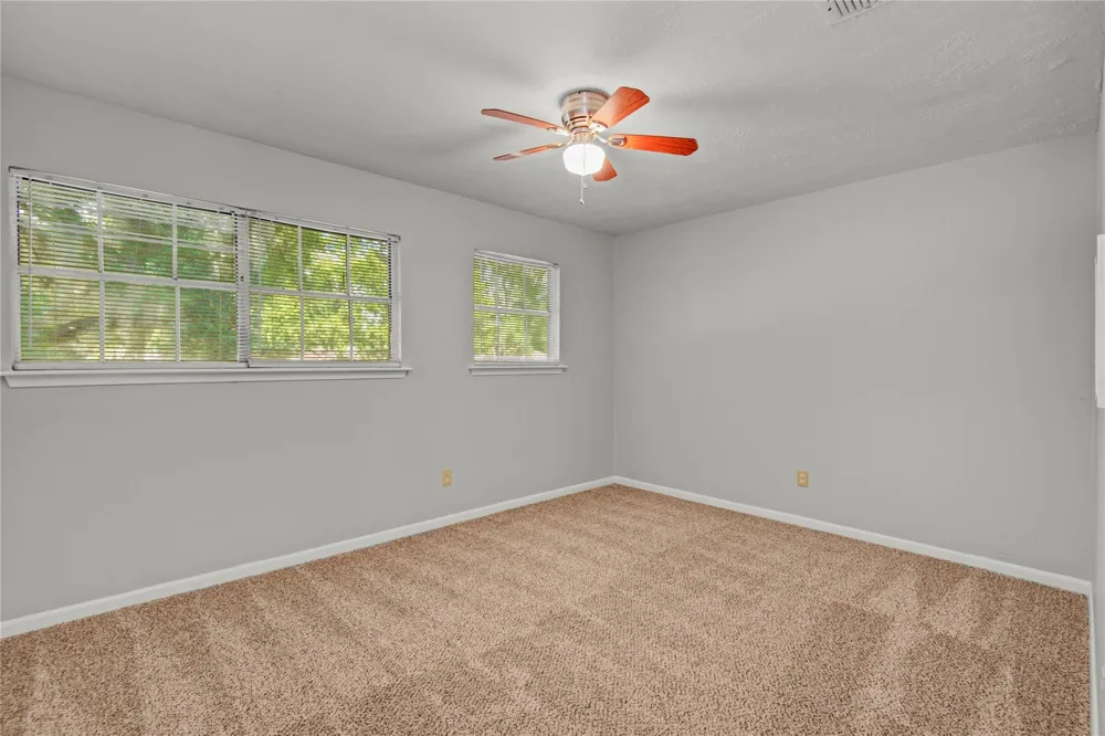 15702 Wandering Trail Friendswood, TX 77546