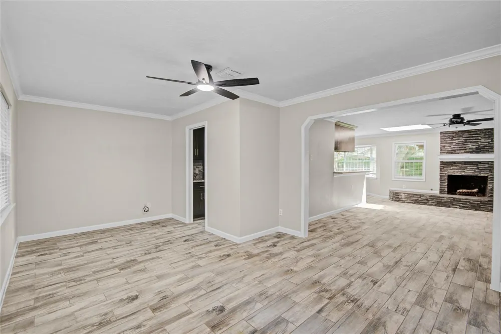 15702 Wandering Trail Friendswood, TX 77546