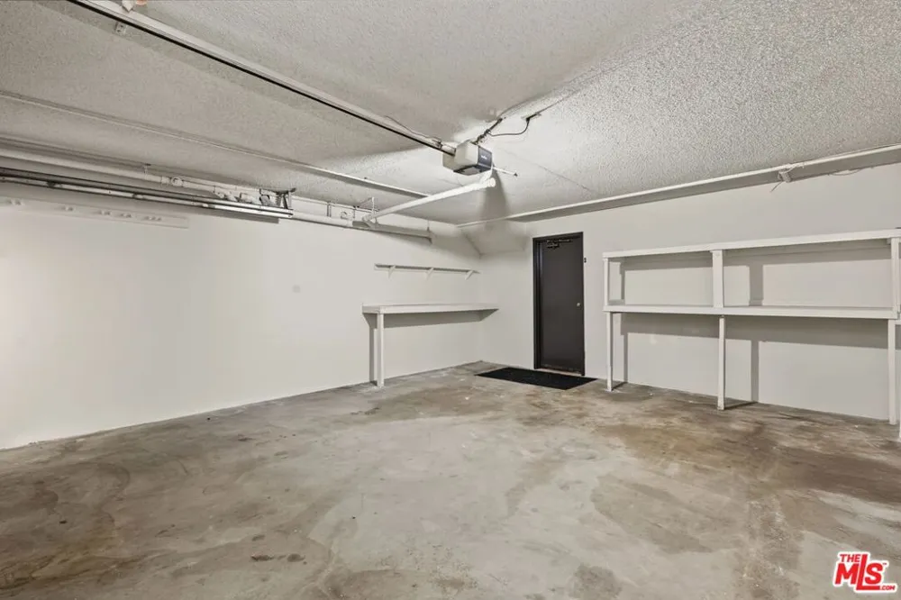 2016 Euclid Street #13 Santa Monica, CA 90405
