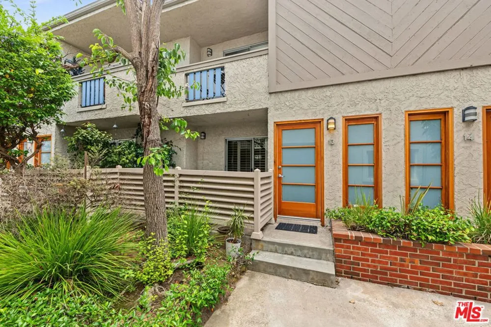 2016 Euclid Street #13 Santa Monica, CA 90405