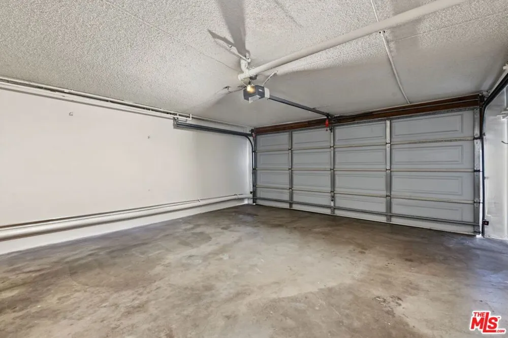 2016 Euclid Street #13 Santa Monica, CA 90405