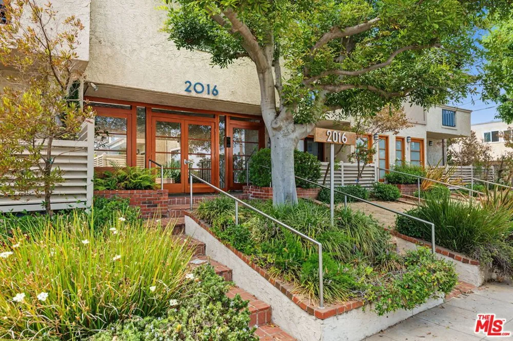 2016 Euclid Street #13 Santa Monica, CA 90405