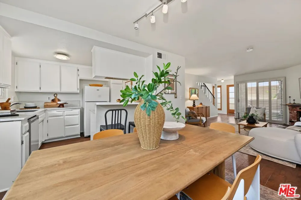 2016 Euclid Street #13 Santa Monica, CA 90405