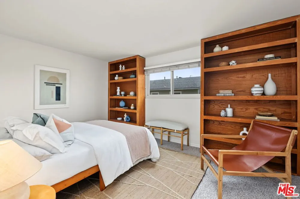2016 Euclid Street #13 Santa Monica, CA 90405