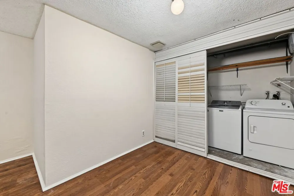 2016 Euclid Street #13 Santa Monica, CA 90405