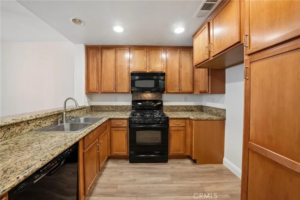 28565 Herrera Street #100 Valencia, CA 91354