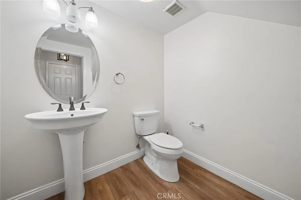 28565 Herrera Street #100 Valencia, CA 91354