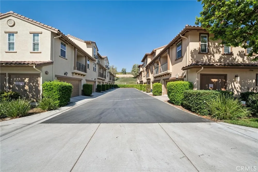 28565 Herrera Street #100 Valencia, CA 91354