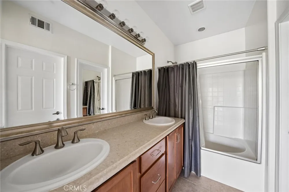 28565 Herrera Street #100 Valencia, CA 91354