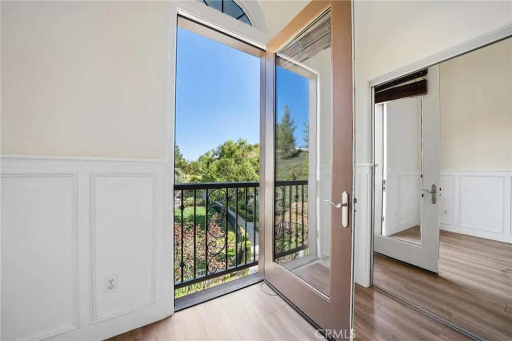 28565 Herrera Street #100 Valencia, CA 91354