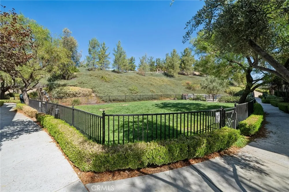 28565 Herrera Street #100 Valencia, CA 91354