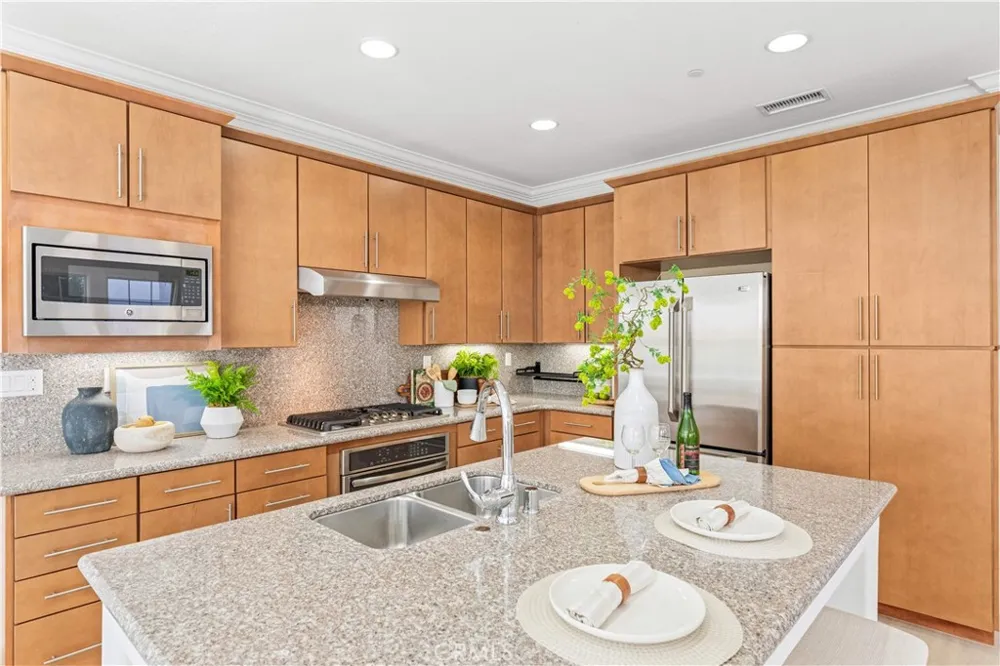 191 Firefly Irvine, CA 92618