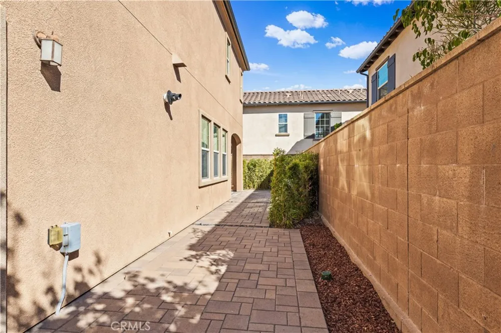 191 Firefly Irvine, CA 92618