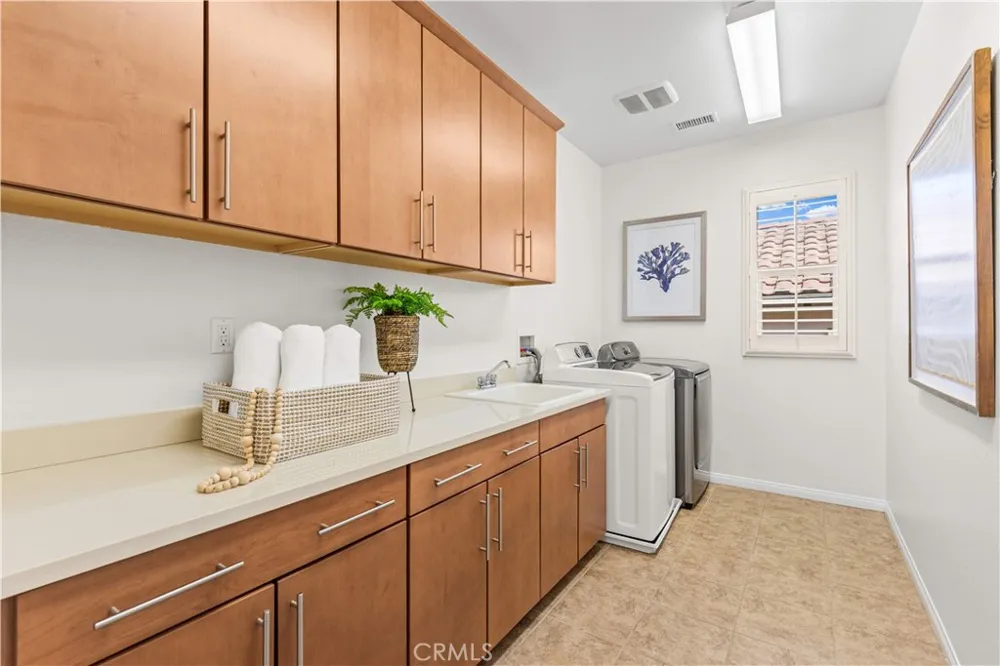 191 Firefly Irvine, CA 92618