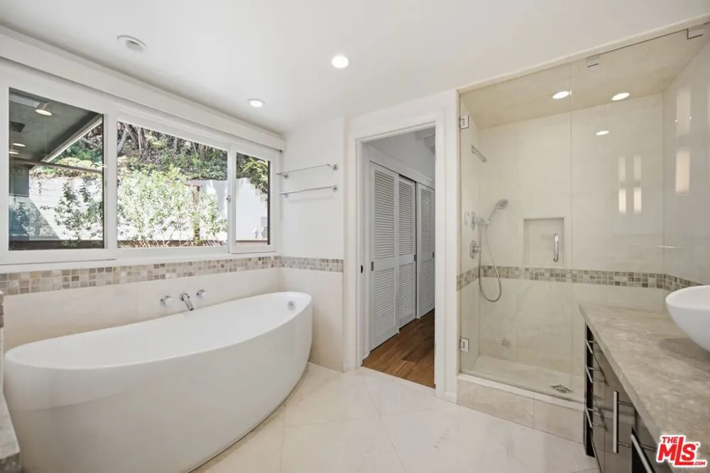 2065 Outpost Drive Los Angeles, CA 90068