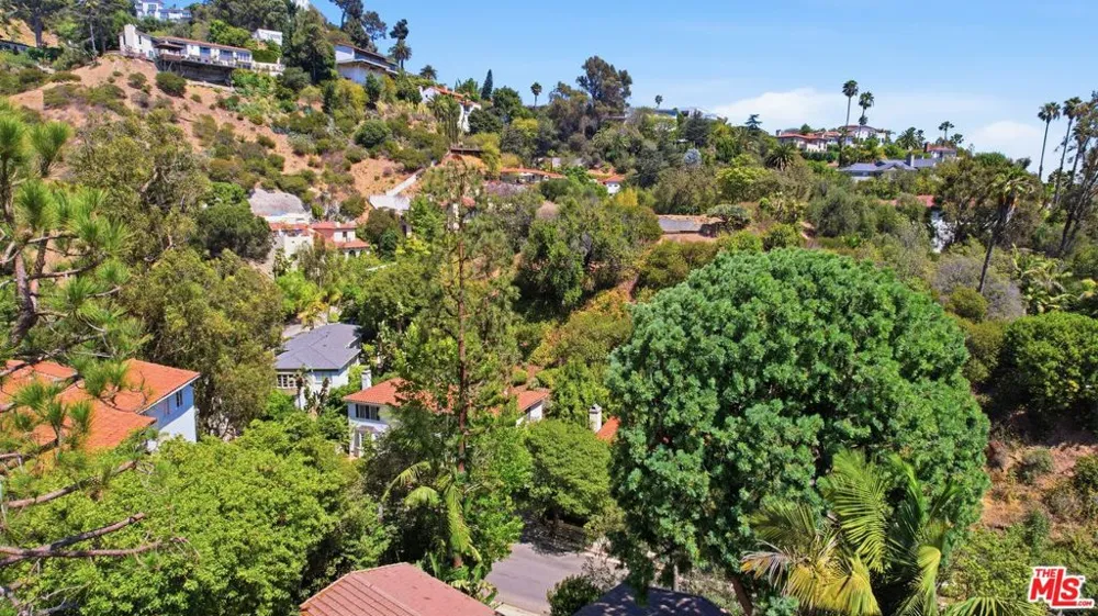 2065 Outpost Drive Los Angeles, CA 90068