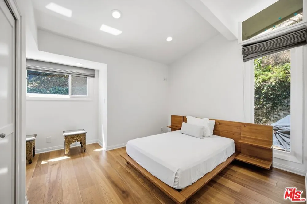 2065 Outpost Drive Los Angeles, CA 90068