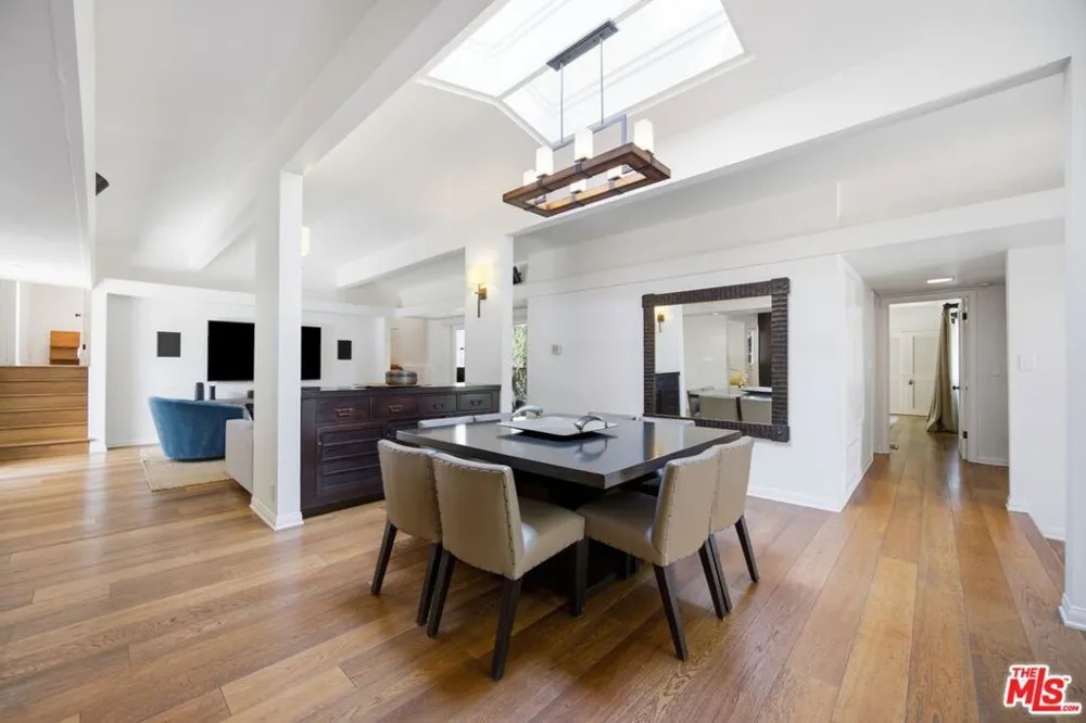 2065 Outpost Drive Los Angeles, CA 90068