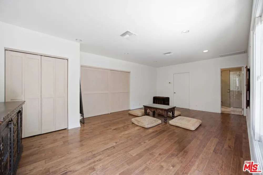 2065 Outpost Drive Los Angeles, CA 90068