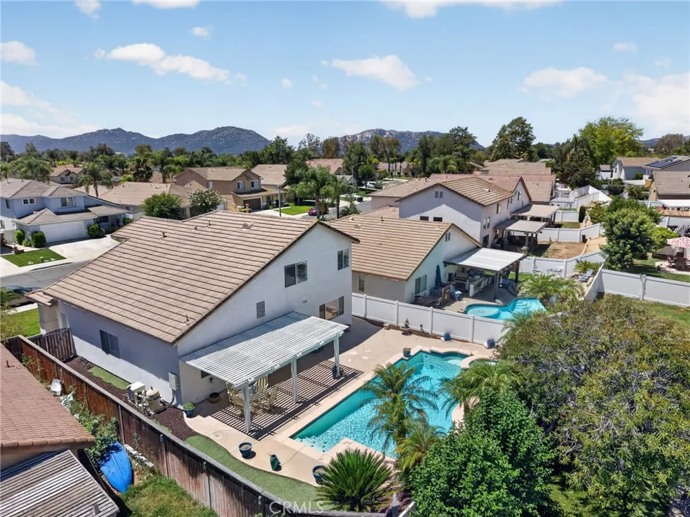32222 Corte Gardano Temecula, CA 92592