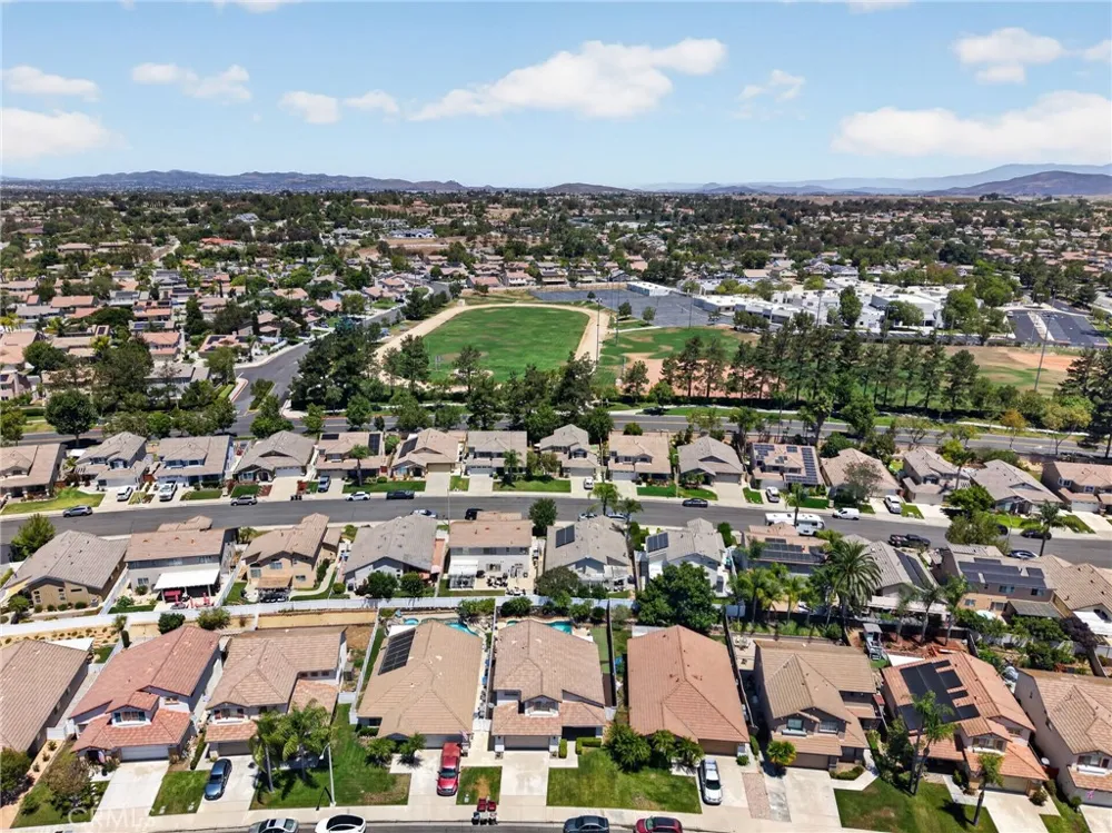 32222 Corte Gardano Temecula, CA 92592