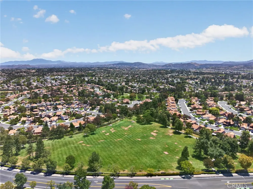 32222 Corte Gardano Temecula, CA 92592