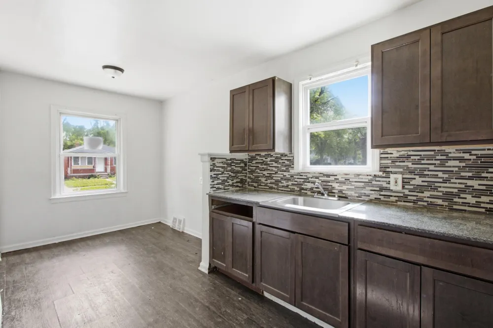 15701 Rossini Drive Detroit, MI 48205
