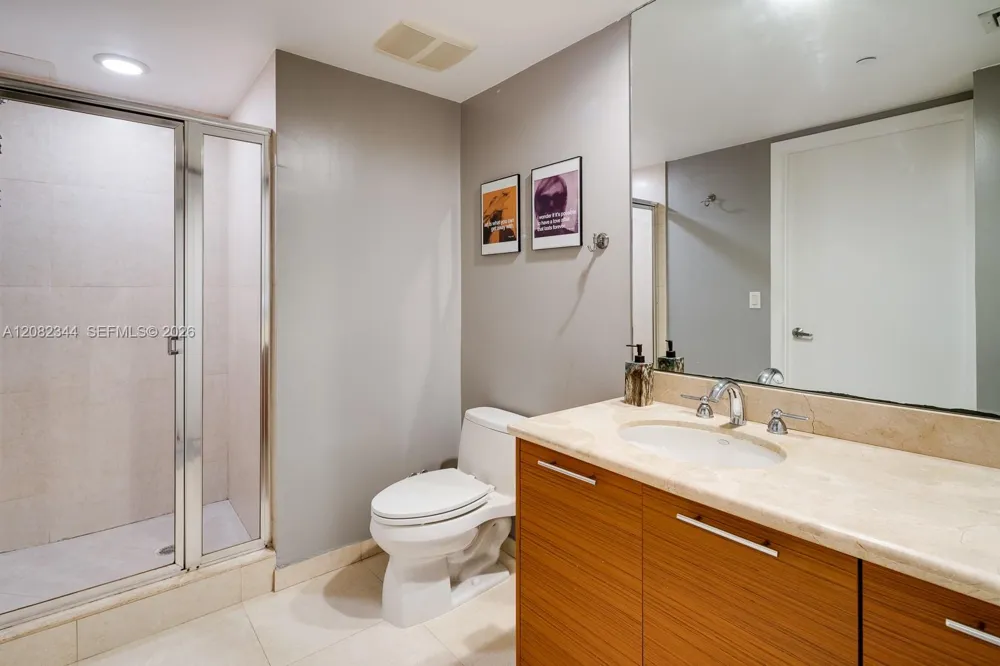 50 Biscayne Blvd #4505 Miami, FL 33132