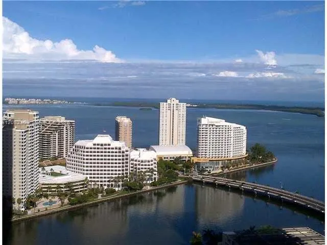500 Brickell Ave #2100 Miami, FL 33131