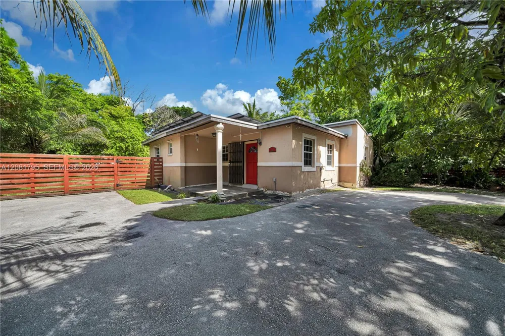 6401 SW 63rd Ct South Miami, FL 33143