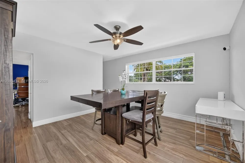 18211 SW 95th Ct Palmetto Bay, FL 33157