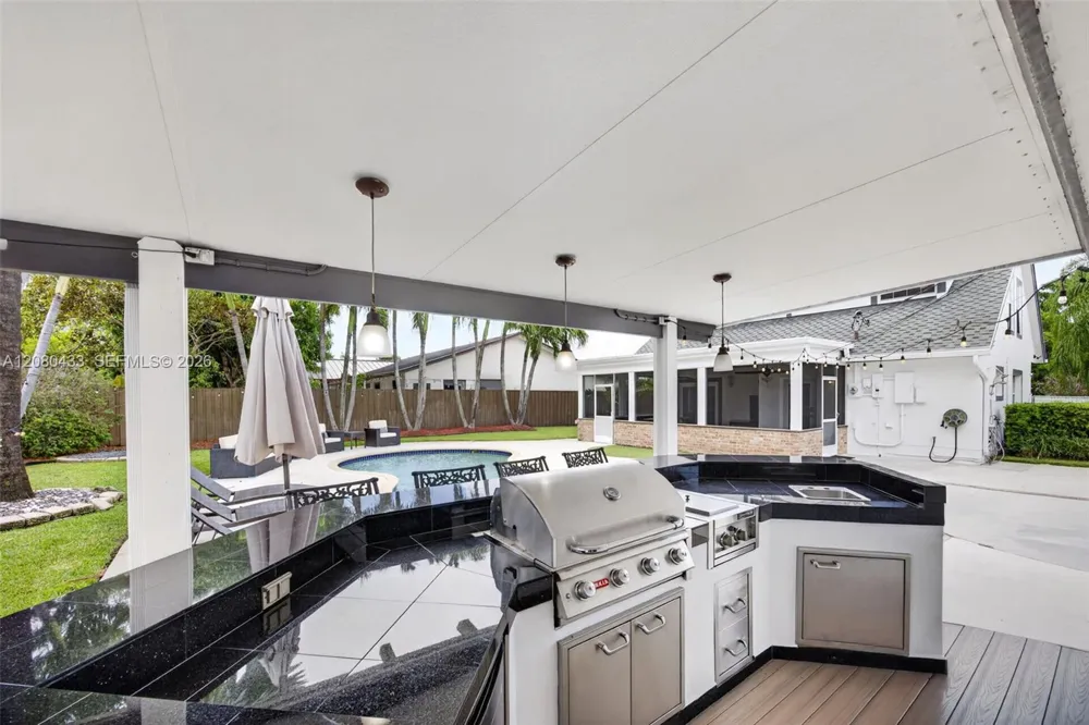 18211 SW 95th Ct Palmetto Bay, FL 33157