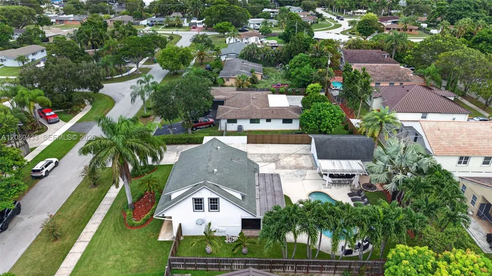 18211 SW 95th Ct Palmetto Bay, FL 33157