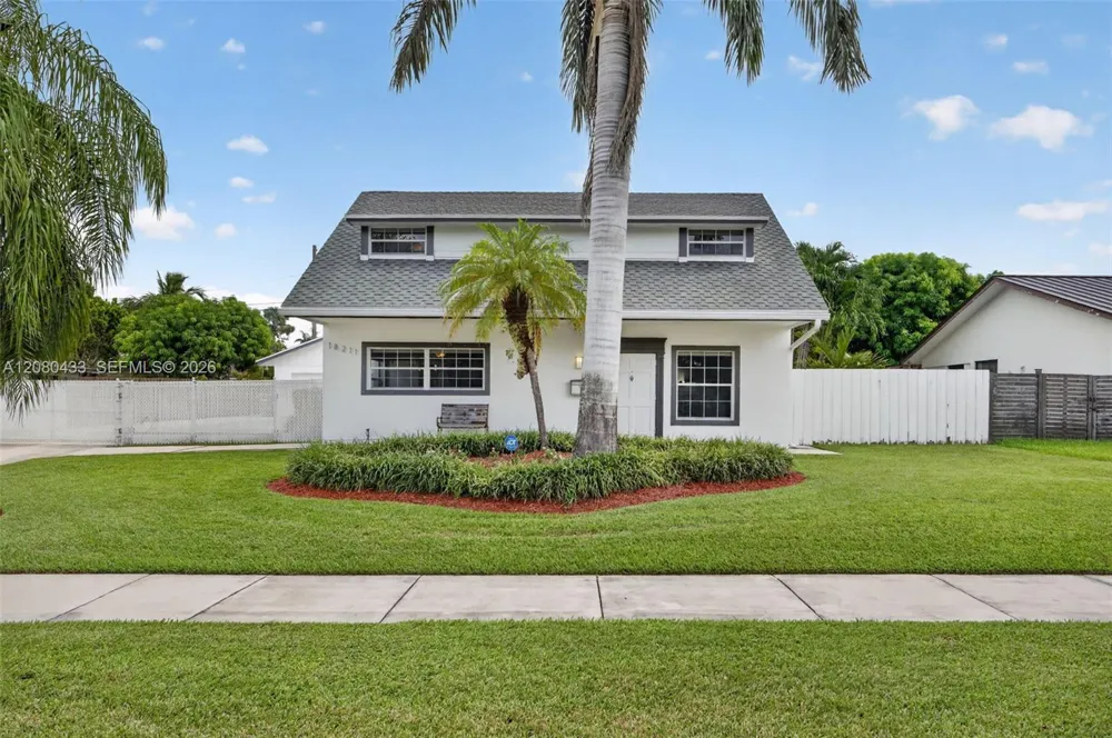 18211 SW 95th Ct Palmetto Bay, FL 33157