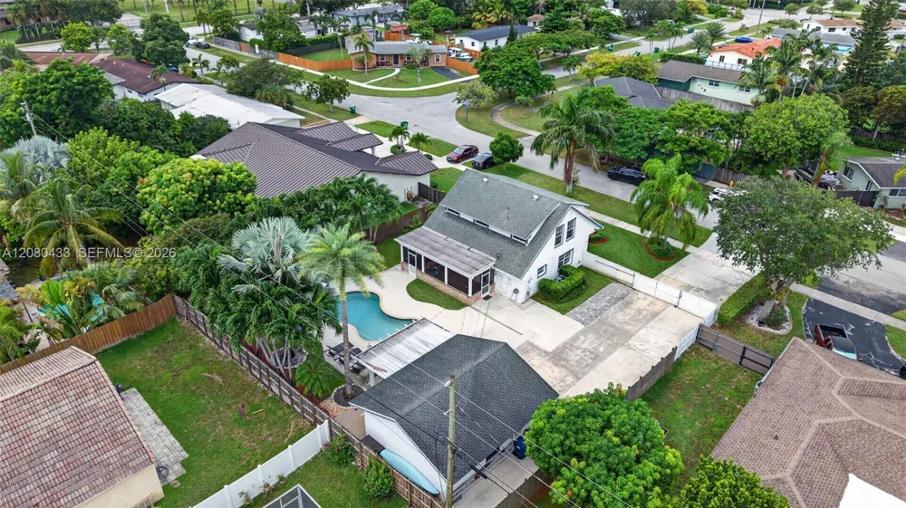 18211 SW 95th Ct Palmetto Bay, FL 33157