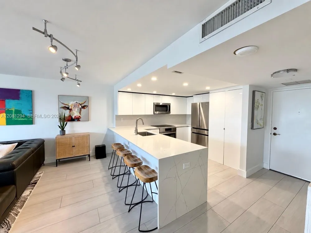 1901 Brickell Ave #B2110 Miami, FL 33129