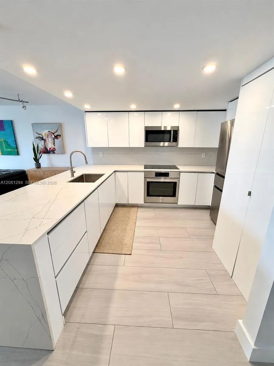 1901 Brickell Ave #B2110 Miami, FL 33129