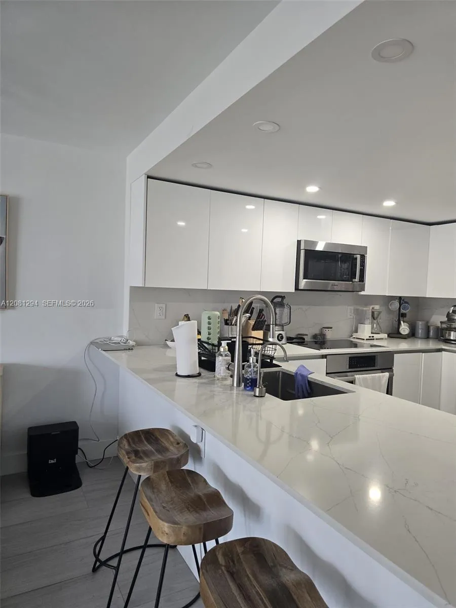 1901 Brickell Ave #B2110 Miami, FL 33129