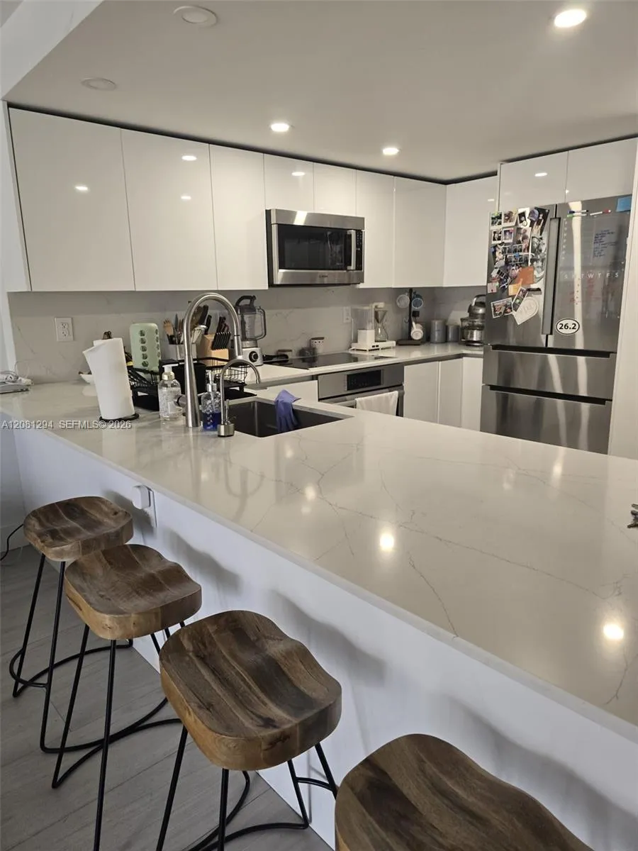 1901 Brickell Ave #B2110 Miami, FL 33129