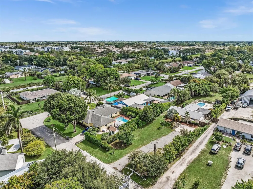 5088 2nd Rd Lake Worth, FL 33467