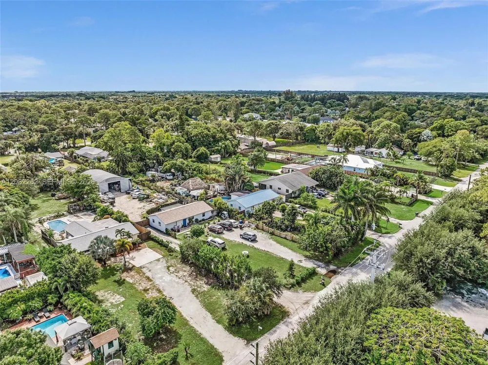 5088 2nd Rd Lake Worth, FL 33467