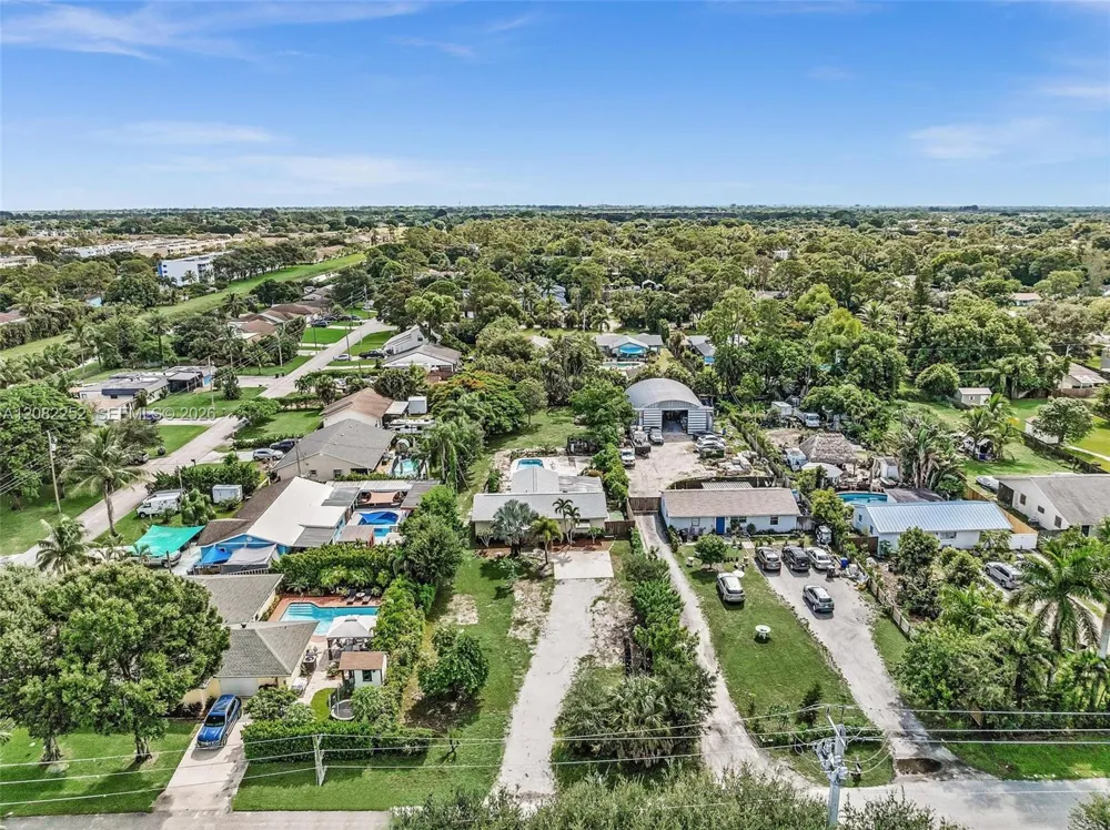 5088 2nd Rd Lake Worth, FL 33467