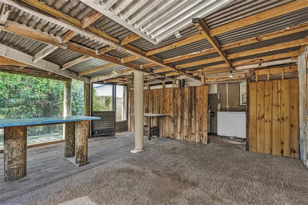 5088 2nd Rd Lake Worth, FL 33467