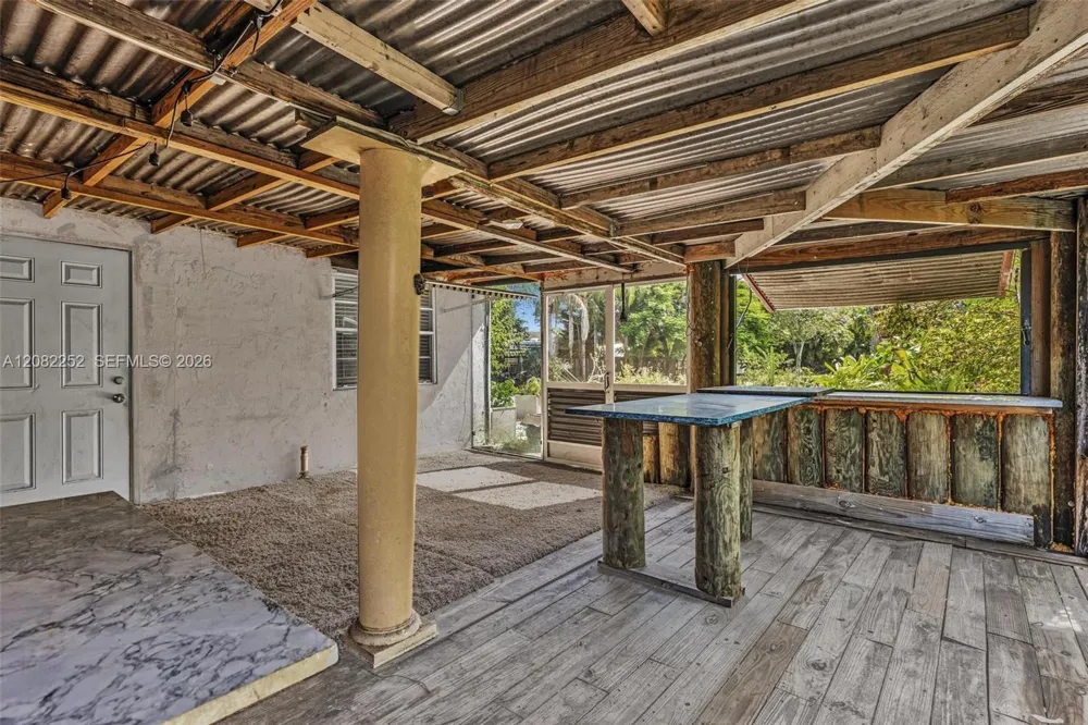 5088 2nd Rd Lake Worth, FL 33467